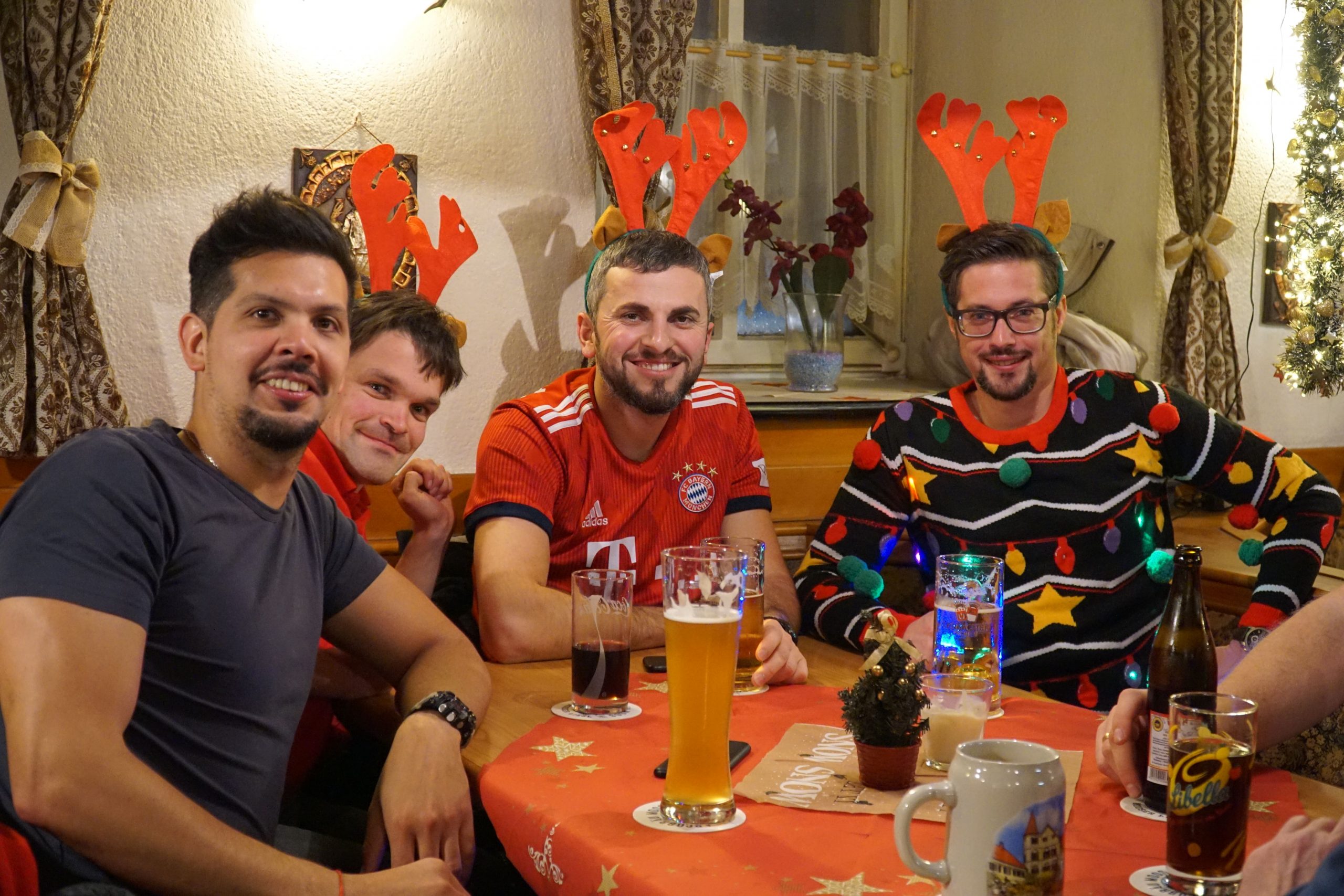Christbaumversteigerung wieder ein voller Erfolg!
